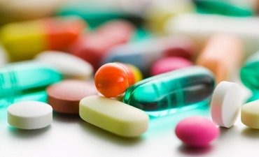 Неактивні інгредієнти в таблетках та капсулах можуть викликати побічні алергічні реакції
