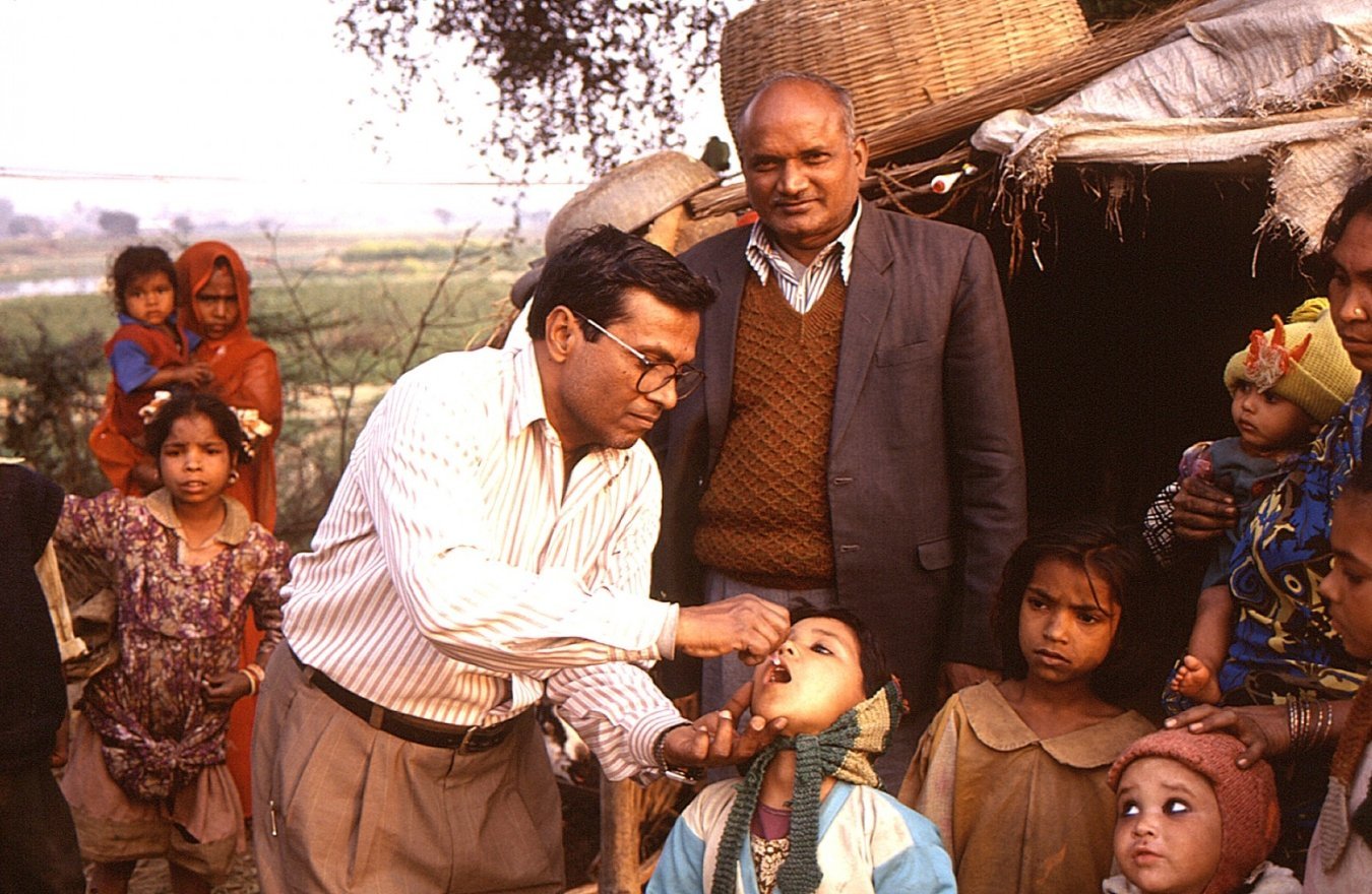 вакцина вакцинація поліо паротид кір краснуха 