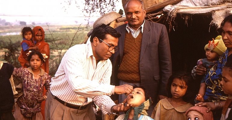 вакцина вакцинація поліо паротид кір краснуха 